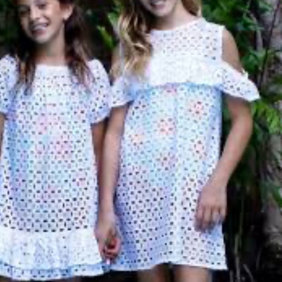 NWT FLORENCE FANCY Cold Shoulder White Eyelet Beach Dress - Picture 3 of 10